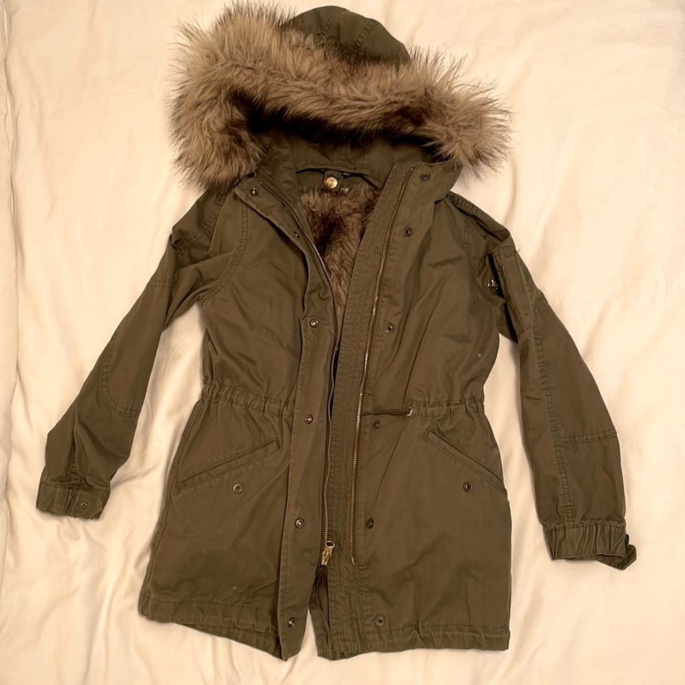Girls anorak jacket with removable faux fur lining